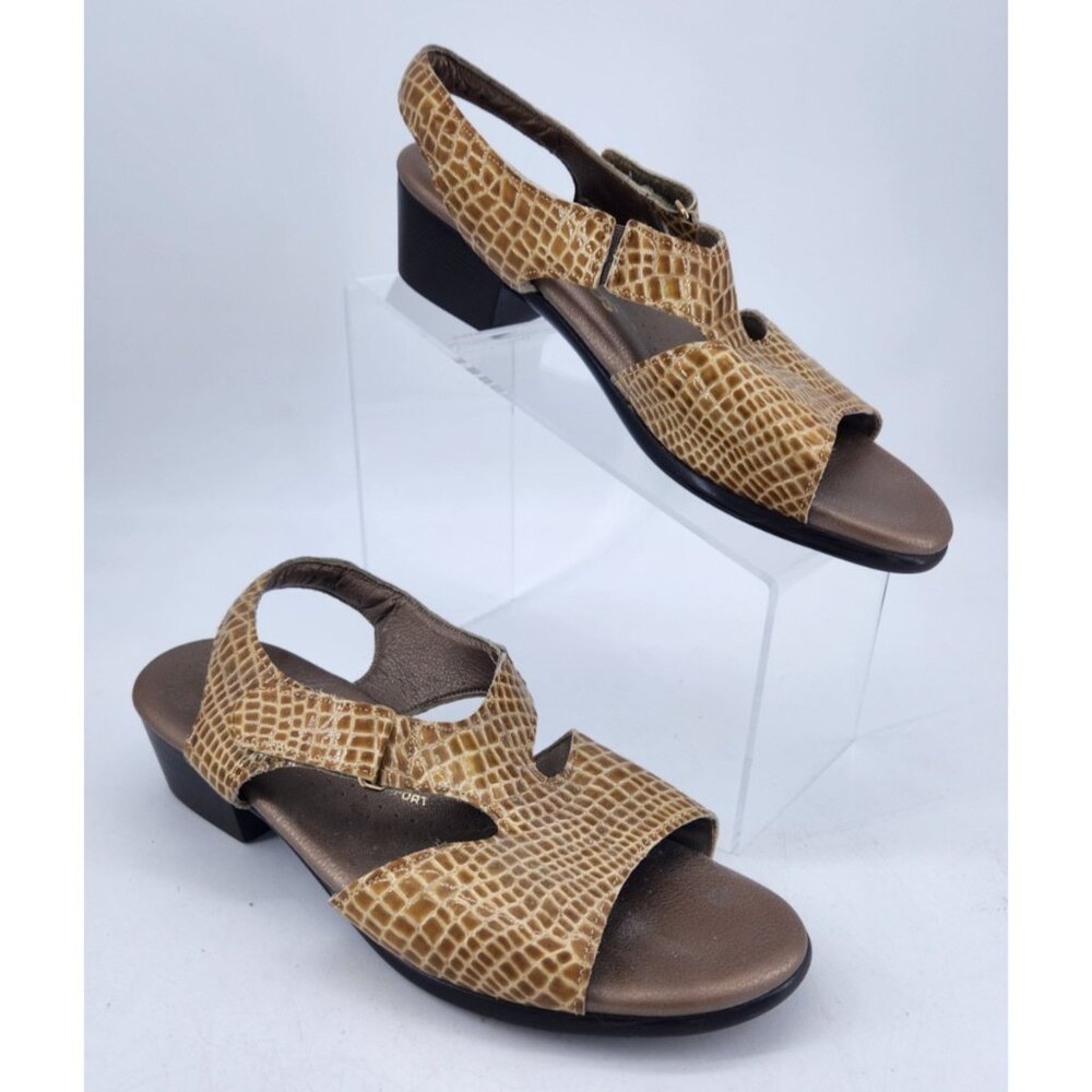 SAS Casual Sandals Women's Size 8.5 W Light Gold Snake Motif‎ Leather Comfort